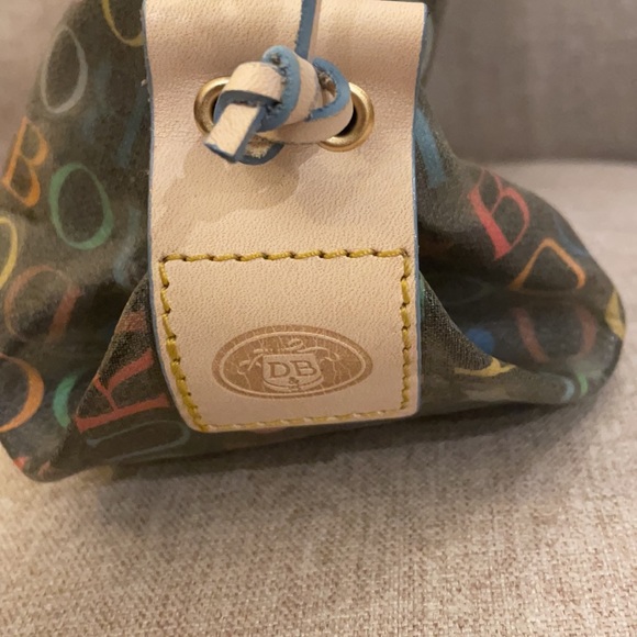 Gorgeous Dooney&Bourke handbag 🔥🔥 - Picture 4 of 11